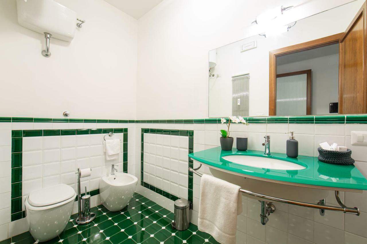 Lombardia40 Luxury Suites Rom Eksteriør billede